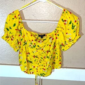 Woman’s crop top